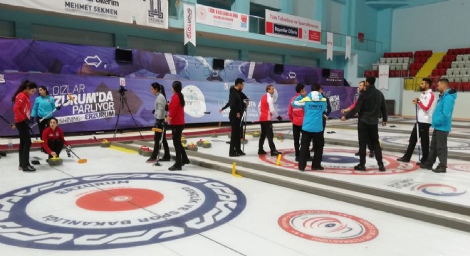 Curling Milli Takımı Erzurum'da