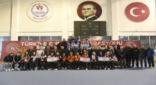Curling'te 4 takım süper ligde