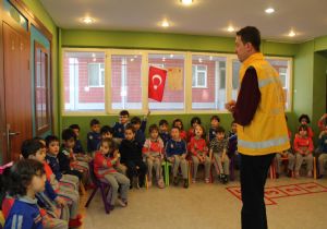 Minik Öğrencilere Acil Yardım Dersi