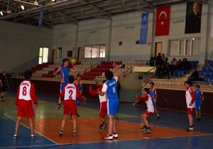 Ortaokullar hentbol sınavında