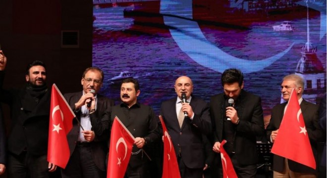 Dadaş Akçayır, 41. sanat yılını kutladı