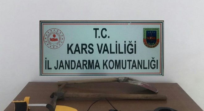 Defineciler suçüstü yakalandı