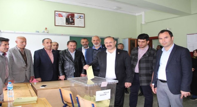 Deligöz oyunu Oltu'da kullandı