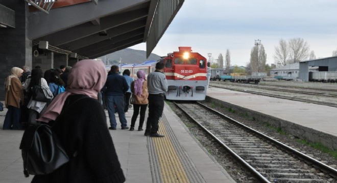 Doğu Ekspresi'nde bayram yoğunluğu