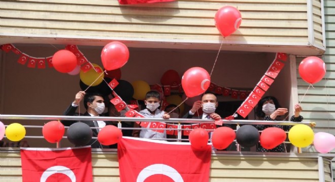 Doğu'da Milli coşku doruktaydı