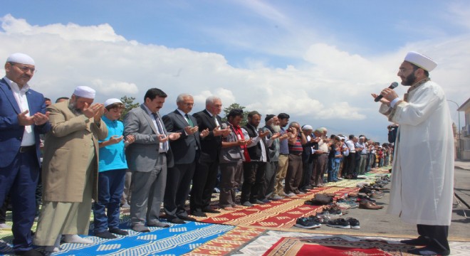 Doğu'da yağmur duası  gündemi