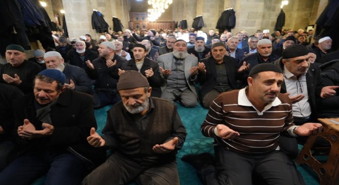 Dualar Aminlerle buluştu