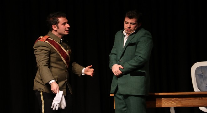 EBB Şehir Tiyatrosu ‘Çehov Bahçesi'ni sahneledi