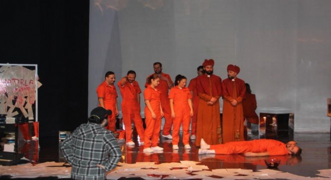 EDT ‘Hiç Kimse'yi sahneleyecek