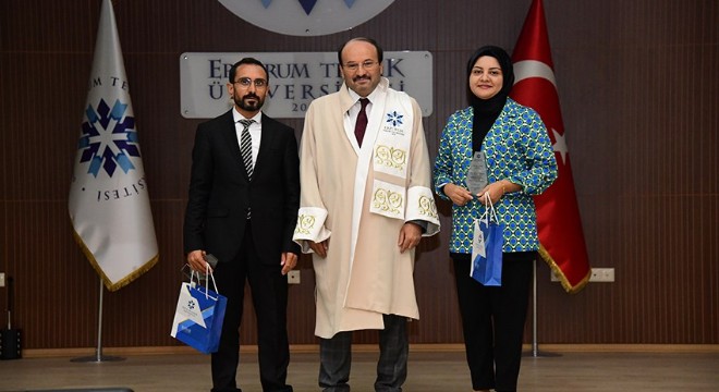 ETÜ'de Başarılı Akademisyenler ödüllendirildi