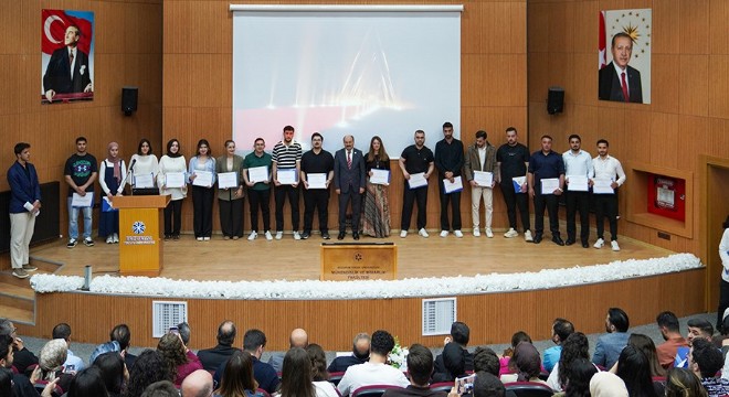 ETÜ'de geleceğin mühendisleri projelerini sergiledi