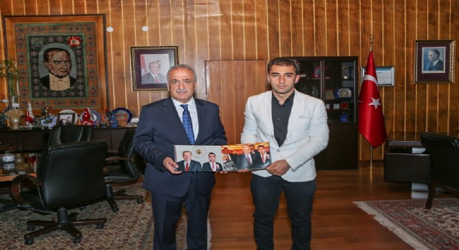 Eğitimci Sepil'e tebrik yağmuru