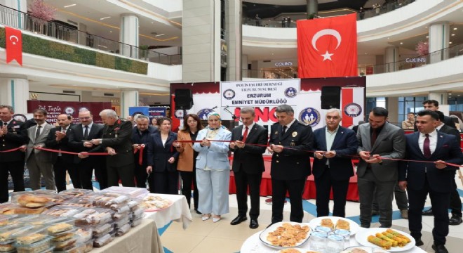 Emniyet mensuplarının eşlerinden hayır çarşısı