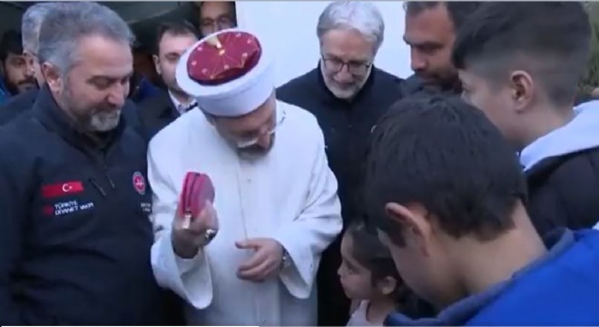 Erbaş: ‘Erzurumlu çocuğun emanetini teslim ettim'