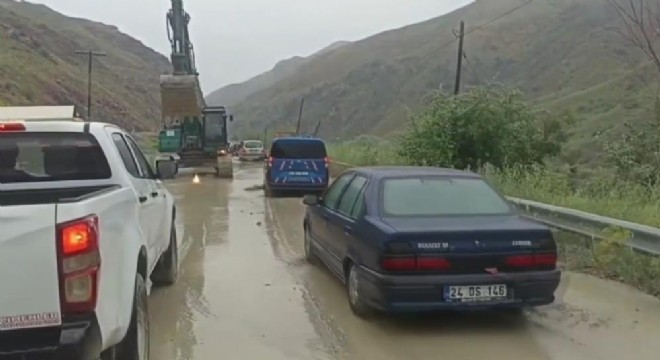 Erzincan - Kemah yolu yeniden ulaşıma açıldı