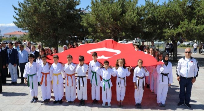 Erzincan'da 100. Yıl coşkusu