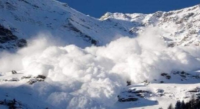 Erzurum'a 3 günde 3 çığ düştü