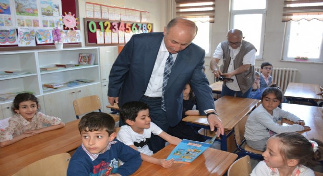 Erzurum'da 165 bin 621 öğrenci karne aldı