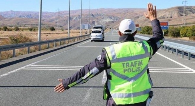 Erzurum'da 2 bin 562 sürücüye ceza kesildi