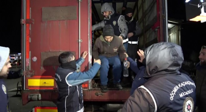 Erzurum'da 23 kaçak göçmen yakalandı