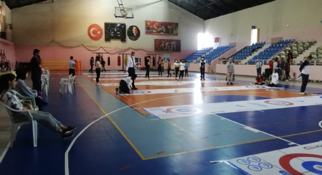 Erzurum'da Curling müsabakaları başladı