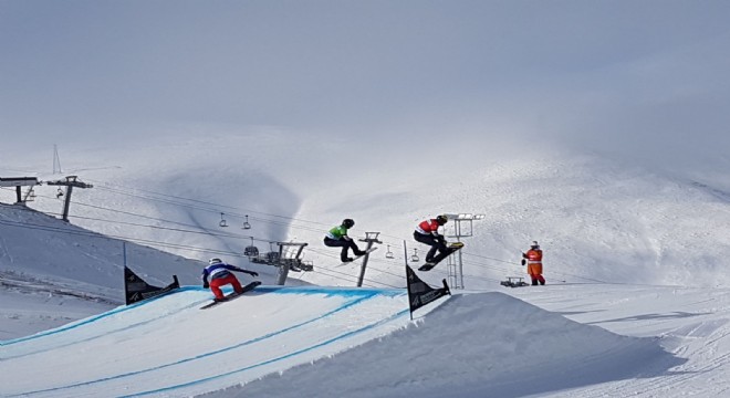 Erzurum'da FIS Snowboard Dünya Kupası heyecanı