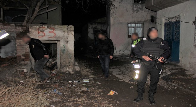 Erzurum'da, aranan 17 kişi yakalandı