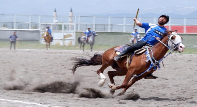 Erzurum'da atlı cirit heyecanı