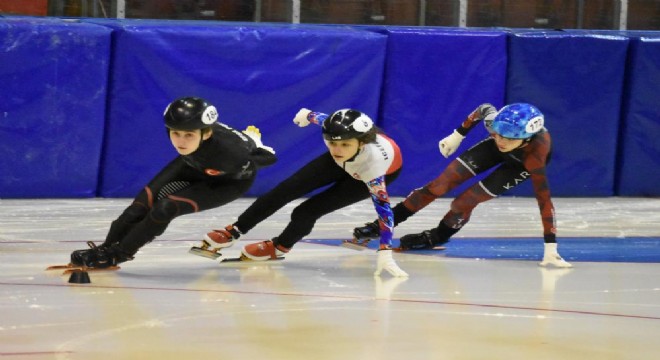 Erzurum'da buzda heyecan başladı