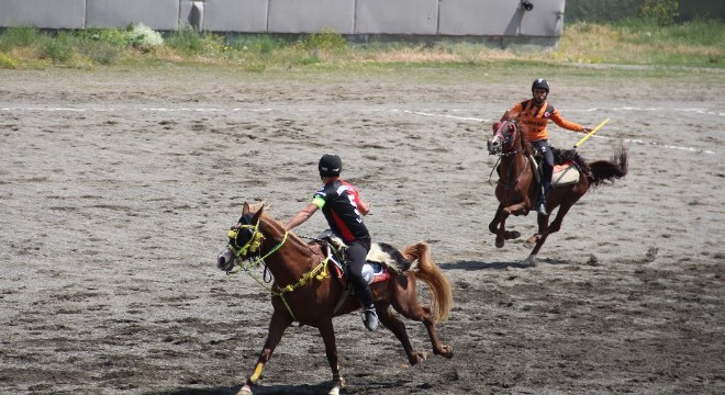 Erzurum'da cirit heyecanı başladı