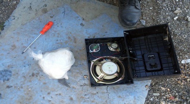 Erzurum'da hoparlöre saklanmış uyuşturucu ele geçirildi