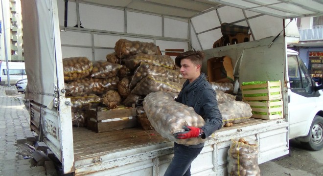 Erzurum'da kışlık patates sezonu başladı