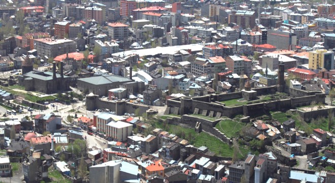 Erzurum'da öncelik eğitim ve sağlıkta