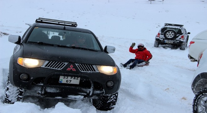 Erzurum'da yeni eğlence: 'lastik raftingi'