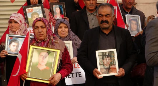 Erzurum'dan bir aile daha nöbete katıldı