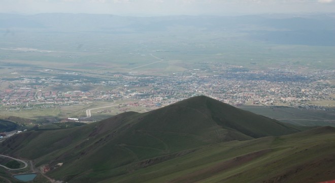 Erzurum'un önceliği eğitim