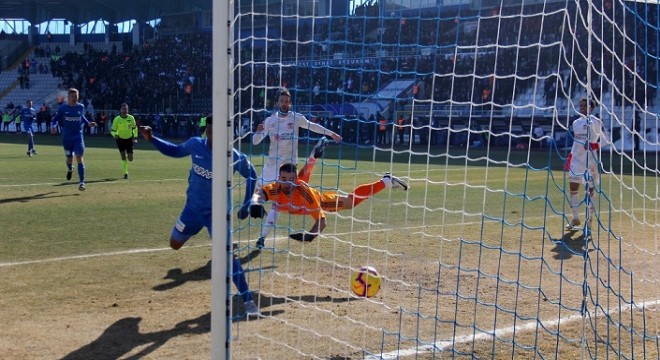 Erzurumspor 4'üncü galibiyetini aldı