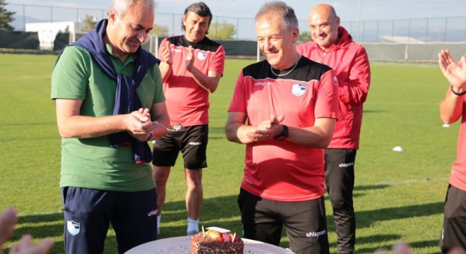 Erzurumspor Uğur Bayarslan'ın coşkusunu paylaştı