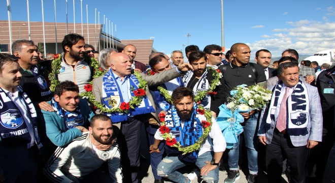 Erzurumspor'a coşkulu karşılama