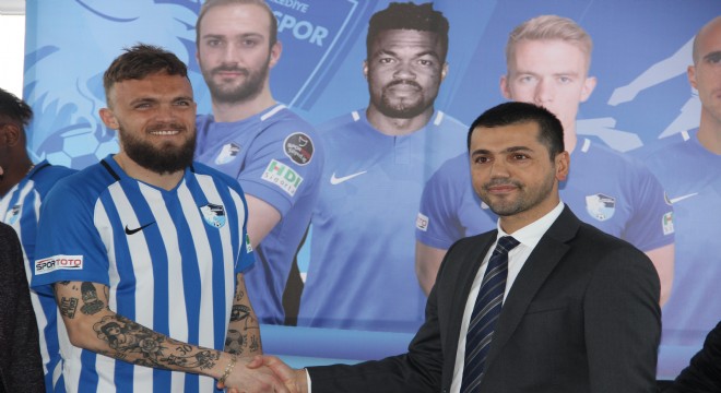Erzurumspor'da 5 futbolcu gitti, 7 futbolcu geldi