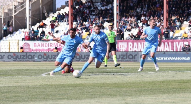 Erzurumspor deplasmanda 5, iç sahada 9'uncu oldu