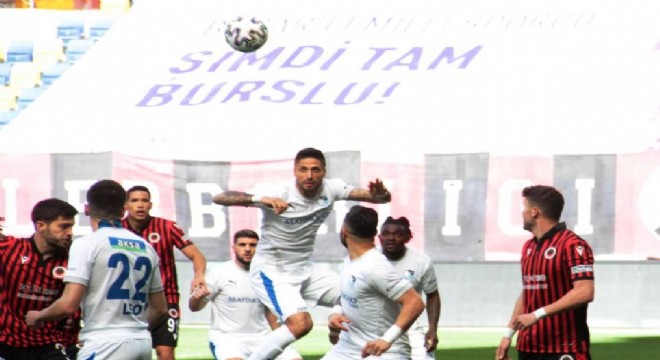 Erzurumspor umudunu son 8'e bıraktı