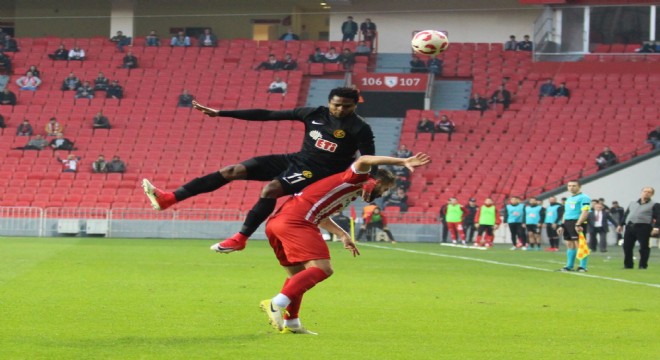 Eskişehirspor, deplasmanda Samsunspor'u 4-0 yendi