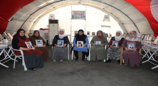 Evlat direnişindeki aileler bin 449 gündür nöbette