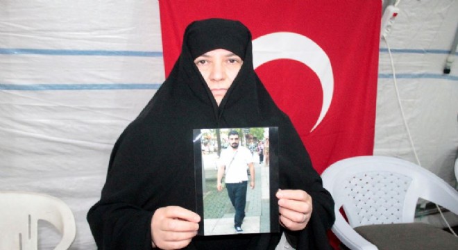 Evlat nöbeti tutan ailelerin sayısı 60'a yükseldi