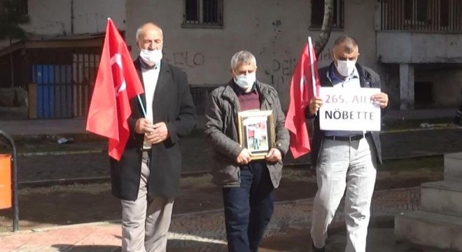 Evlat nöbetine katılım devam ediyor