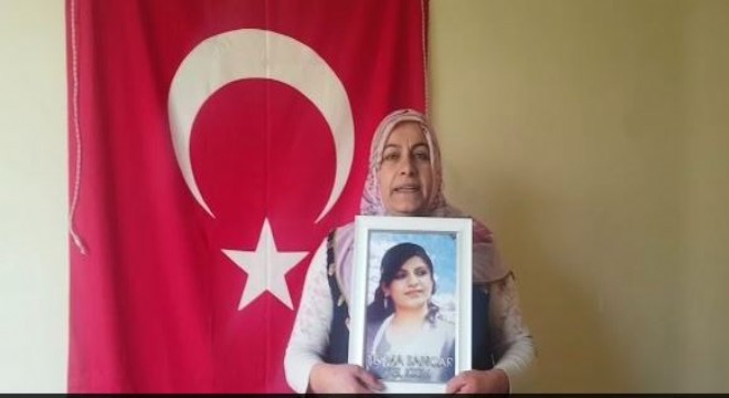 Evlerinde çocuklarının yolunu gözlüyorlar