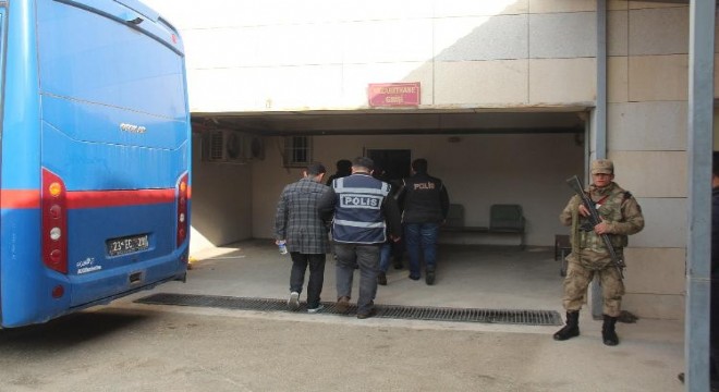 FETÖ operasyonunda 5 astsubay tutuklandı