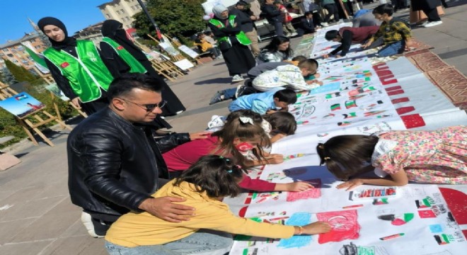 ‘Filistin'deki Çocuklar İçin Çiz'diler