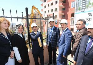 Güllüce: ‘Ya Rabbi değerlerimizi yaşat'